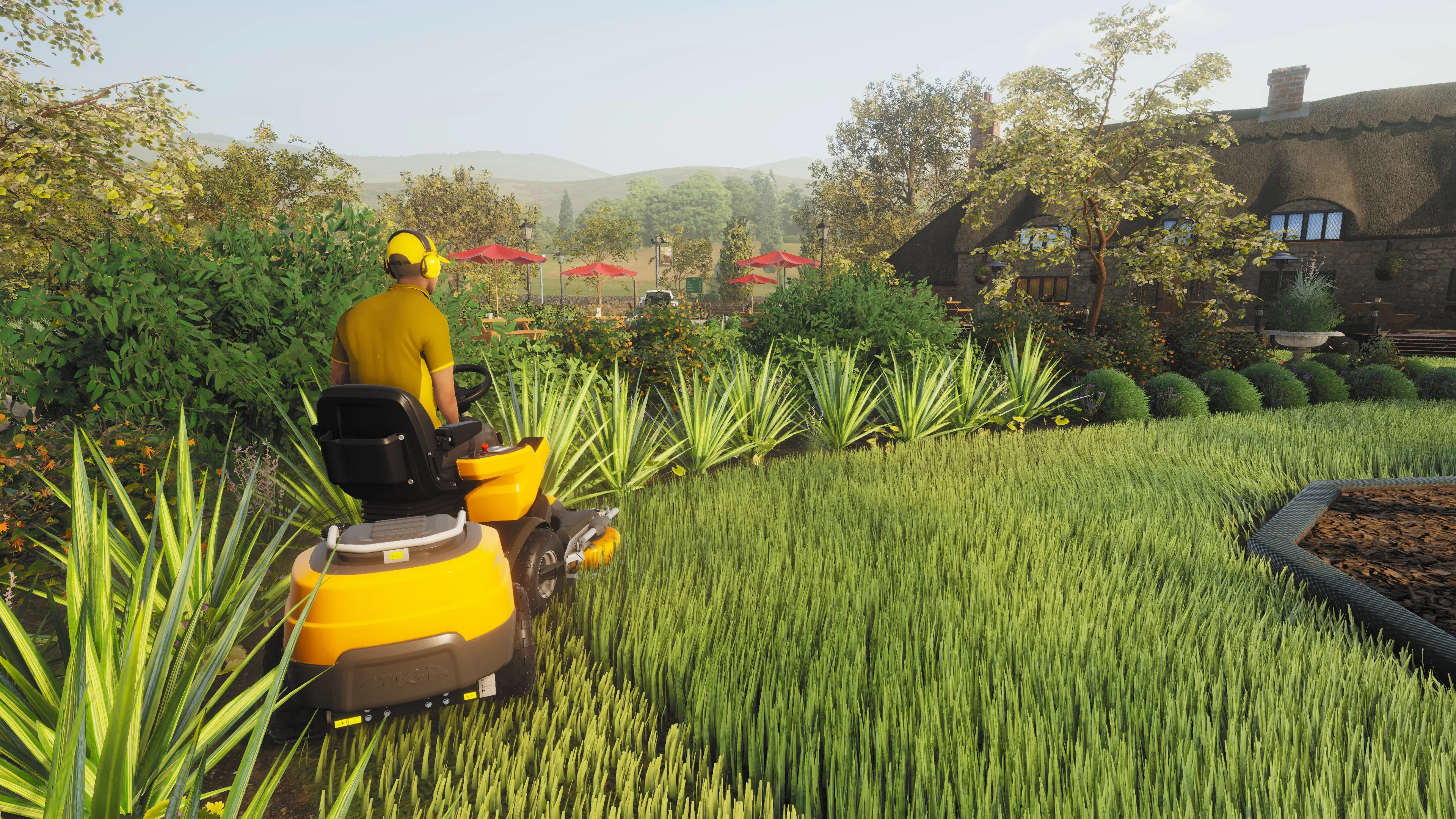 Lawn Mowing Simulator - Ancient Britain PS4 & PS5 - изображение 2