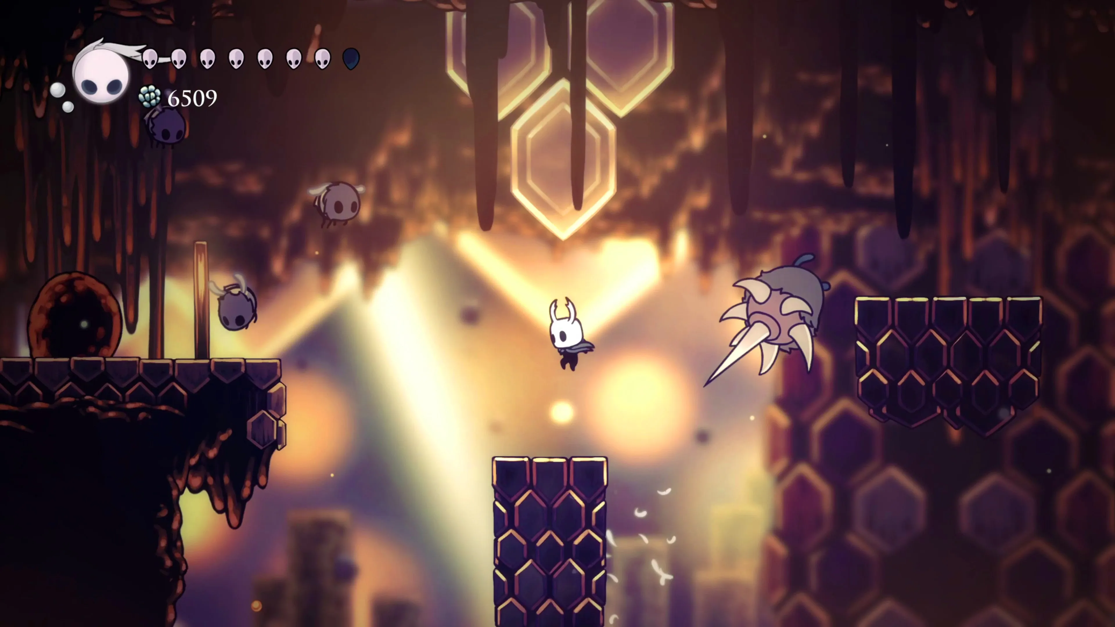 Hollow Knight Voidheart Edition [PS4, PS5] - изображение 3